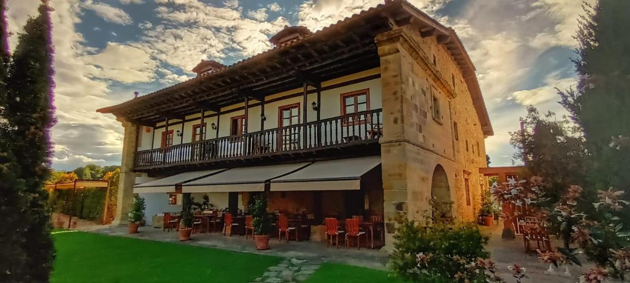 Palacion De Tonanes Bagian luar foto